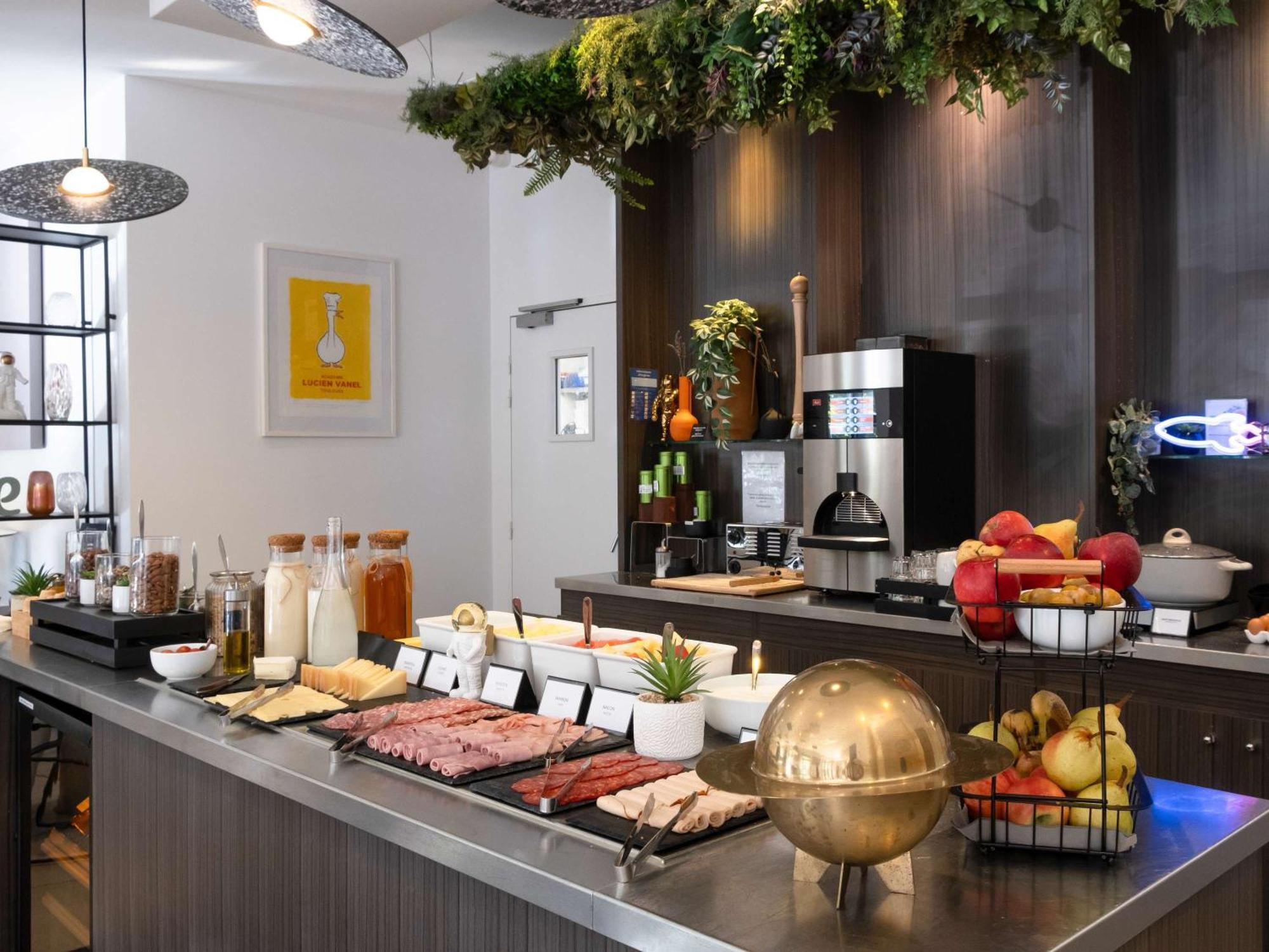 Ibis Styles Toulouse Cite Espace Экстерьер фото