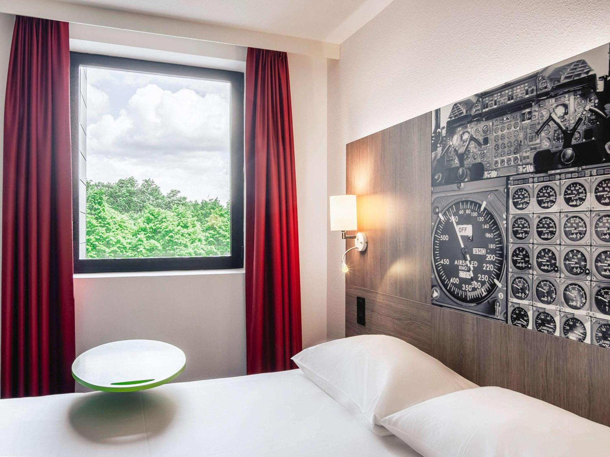 Ibis Styles Toulouse Cite Espace Экстерьер фото